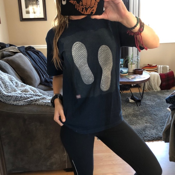 navy blue vans she graphic short sleeve tee M - Picture 3 of 6